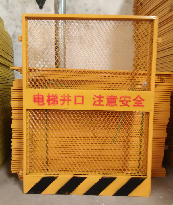 建筑施工电梯门